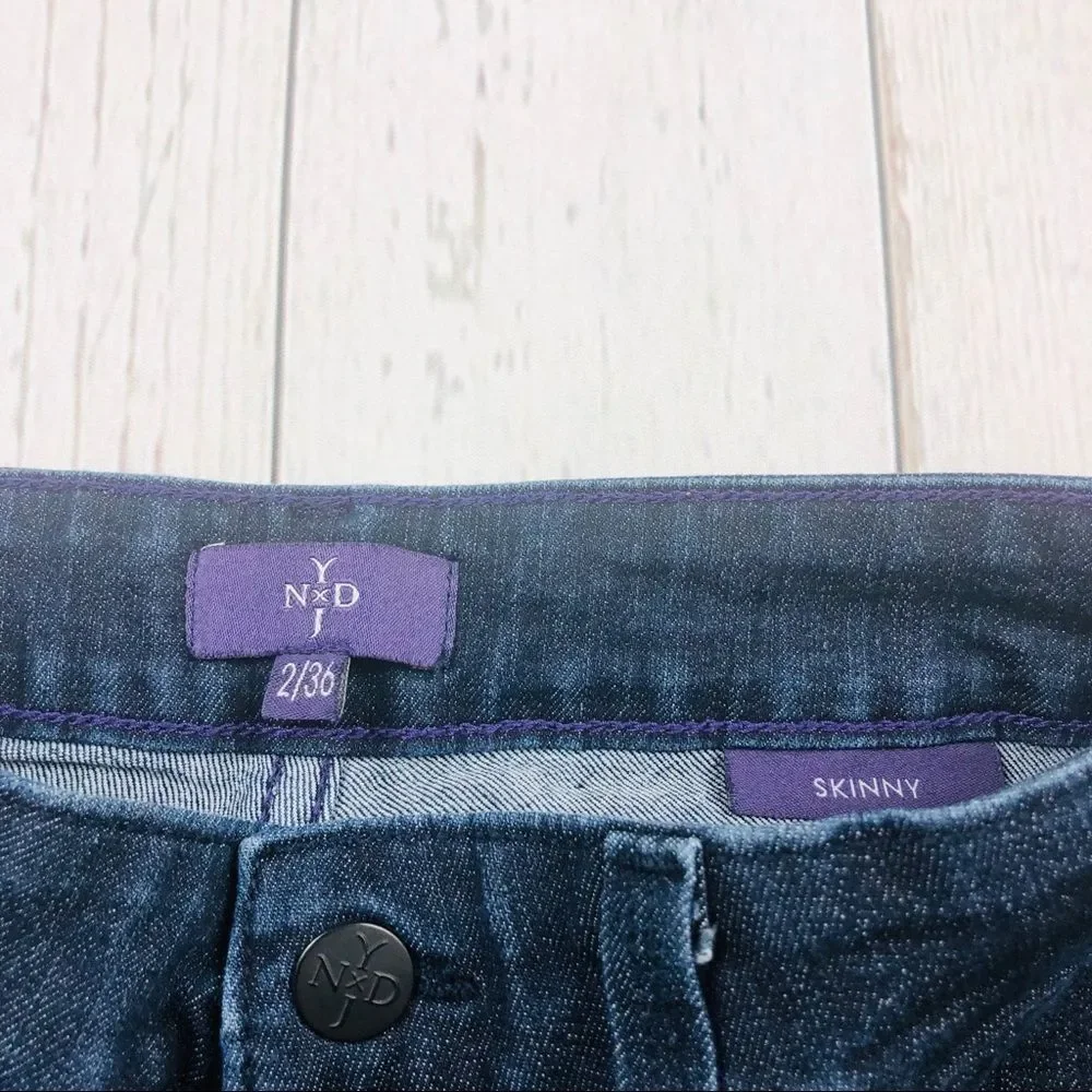 🇺🇸NYDJ Dark Wash Skinny Jeans Size 2